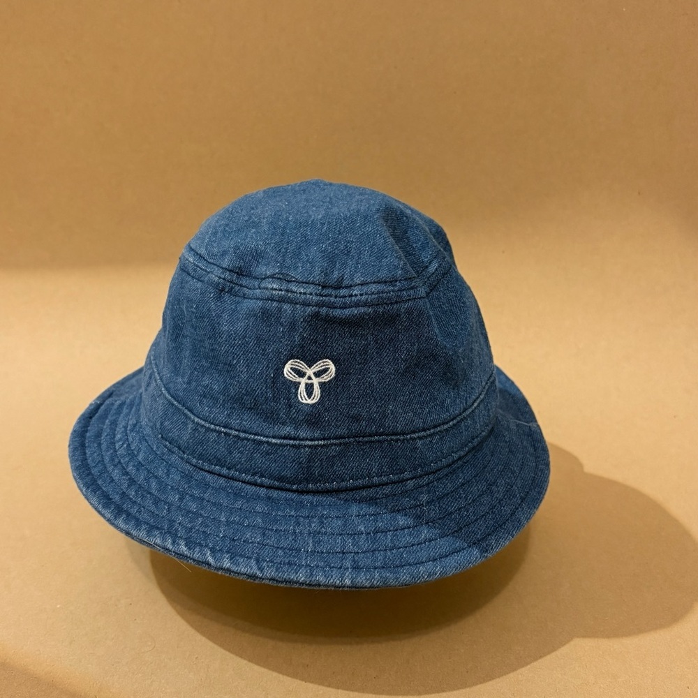 Aritzia Denim Blue Bucket Hat with White Embroidery